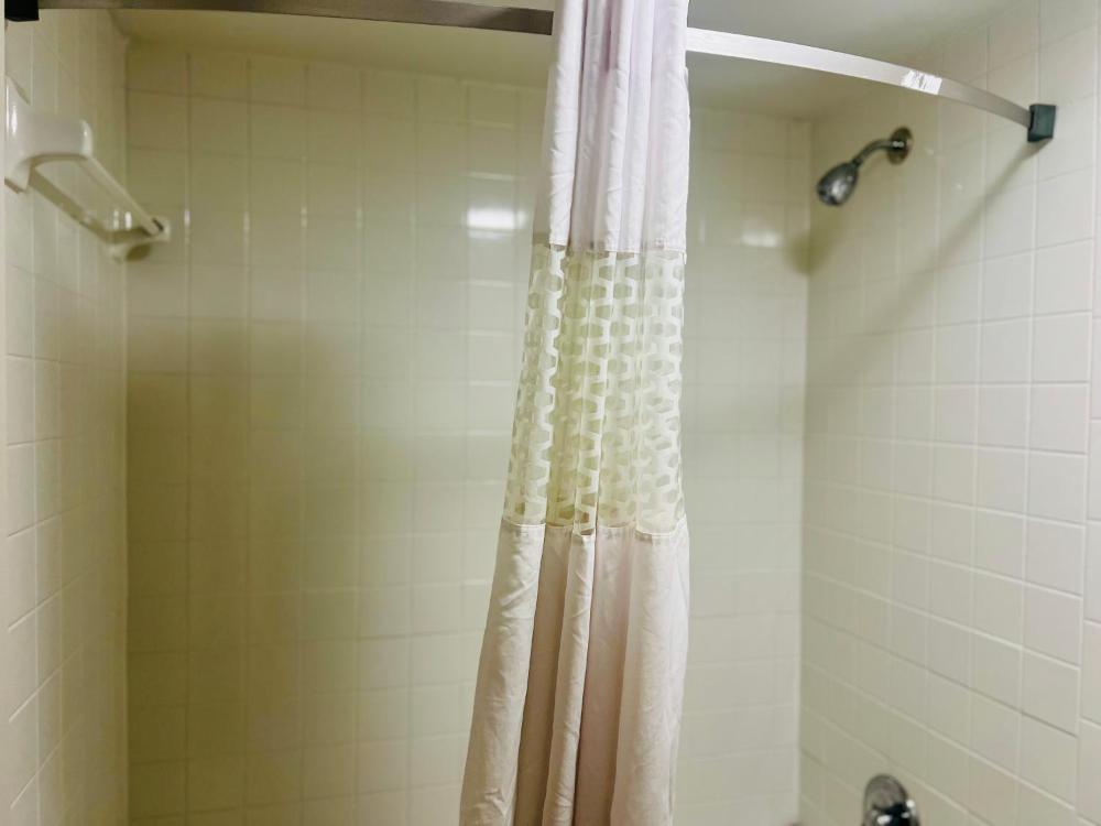 Queen Room with Two Queen Beds - Pet Friendly/Non-Smoking interior